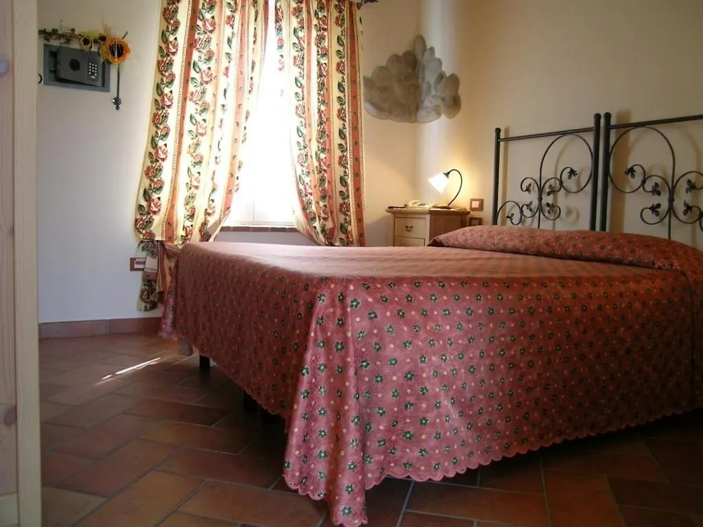 Agriturismo Le Tese Guest House Cola 0*, קולה